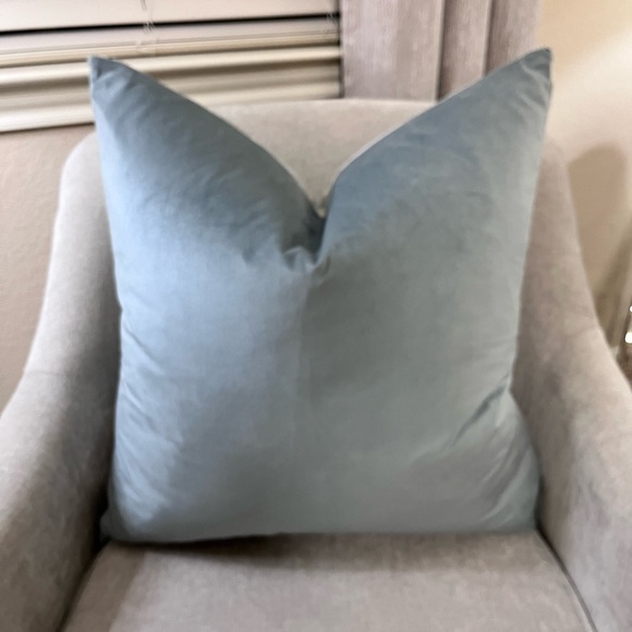 1-NWT CALDEIRA GEO DESIGN CUT VELVET
DECORATIVE PILLOW - Picture 9 of 9